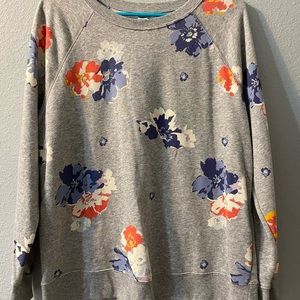 Old Navy Sweatshirt.  Worn once.  Size M. CUTE!!